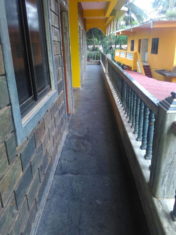 Radhabai Guest House Arambol Ngoại thất bức ảnh